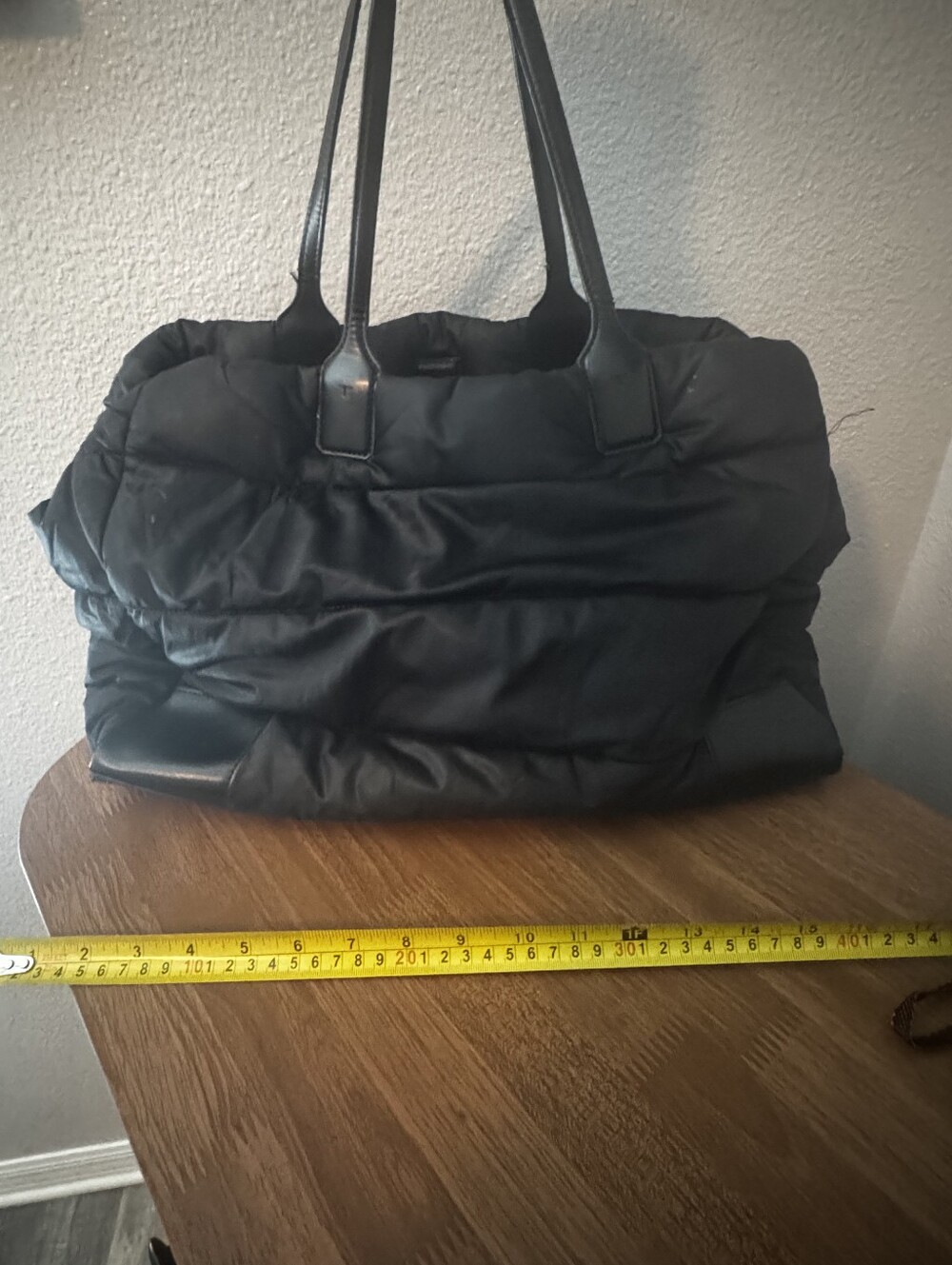 Tory Burch Black Quilted Logo Puffer Tote - Picture 4 of 7